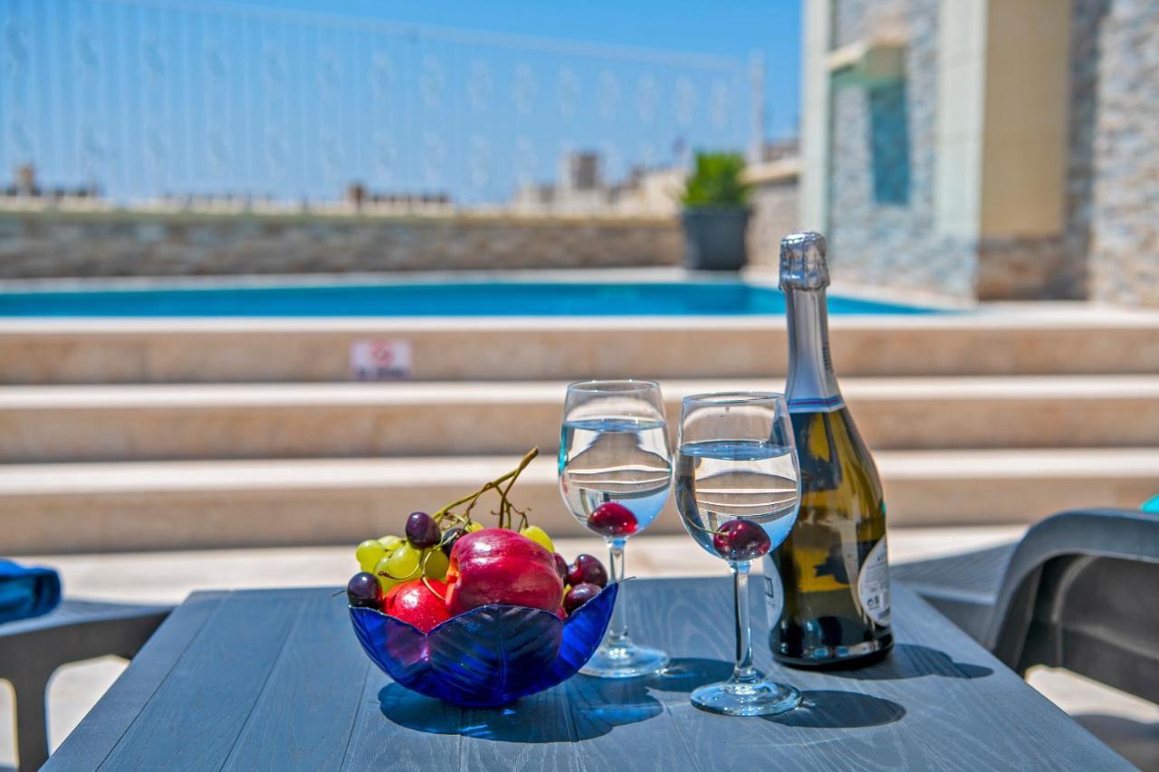 Ta' Dun Martin And Taz-Zija Bed And Breakfast Nadur Exteriör bild